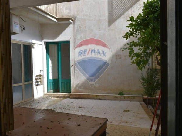 casa indipendente in vendita a Monterosso Almo