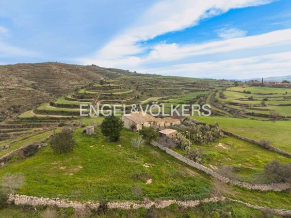 casa indipendente in vendita a Monterosso Almo