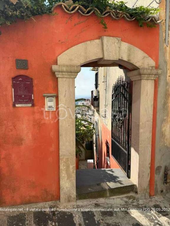 appartamento in vendita a Monterosso Almo in zona Monterosso Almo