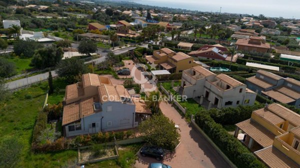 casa indipendente in vendita a Pozzallo