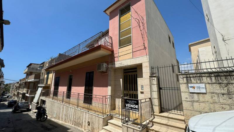 casa indipendente in vendita a Pozzallo