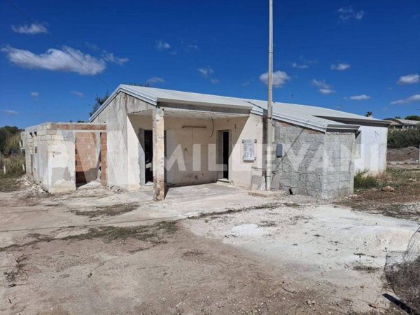locale di sgombero in vendita a Pozzallo