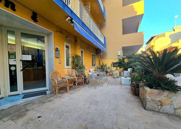 negozio in vendita a Pozzallo