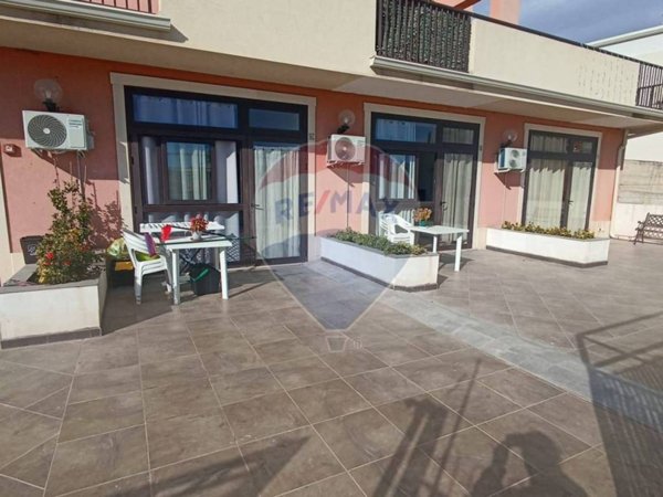 intera palazzina in vendita a Pozzallo