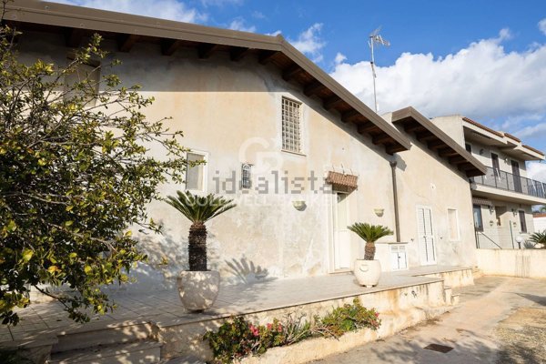 casa indipendente in vendita a Pozzallo