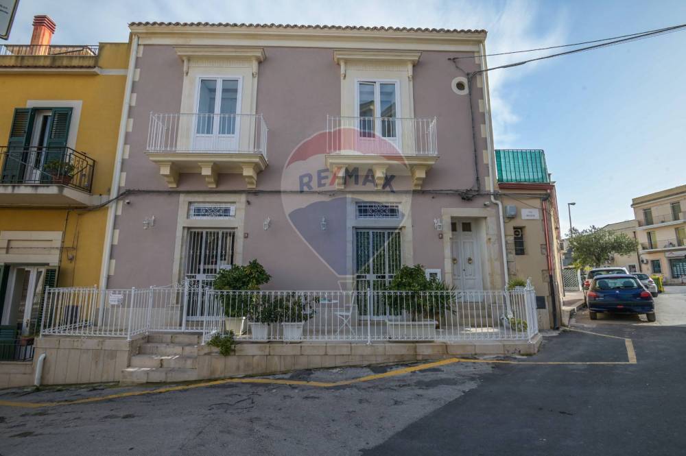 casa indipendente in vendita a Pozzallo