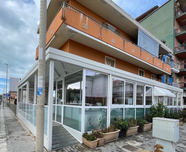 negozio in vendita a Pozzallo