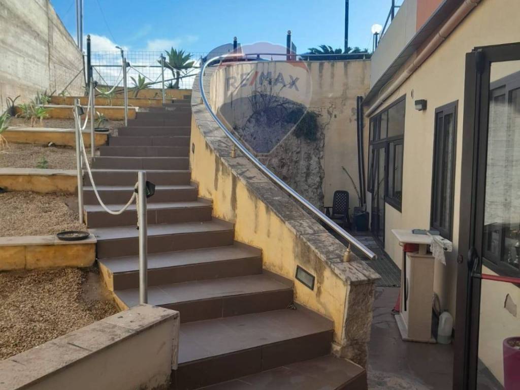 negozio in vendita a Pozzallo