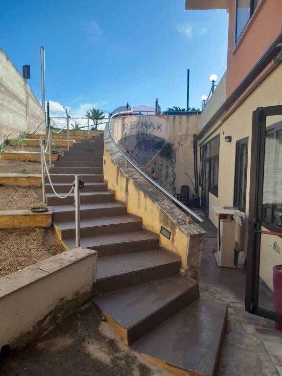 negozio in vendita a Pozzallo