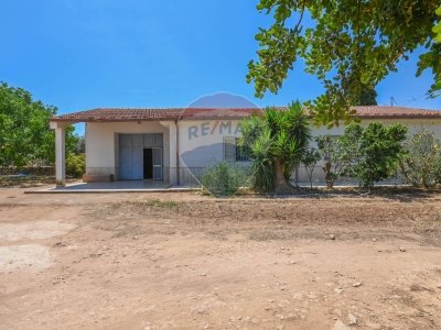 casa indipendente in vendita a Pozzallo