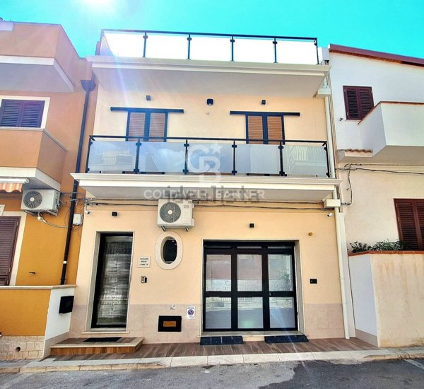 casa indipendente in vendita a Pozzallo
