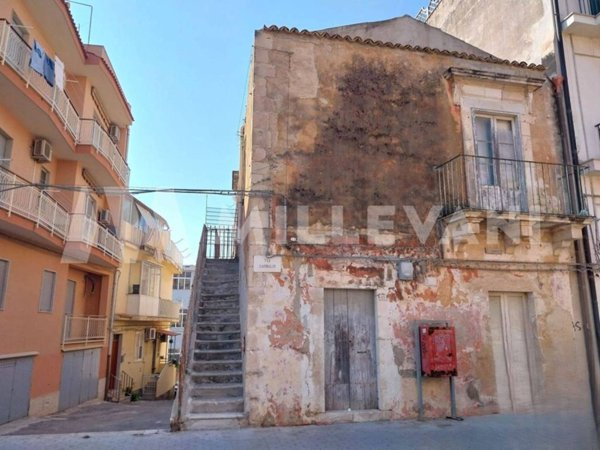 casa indipendente in vendita a Pozzallo