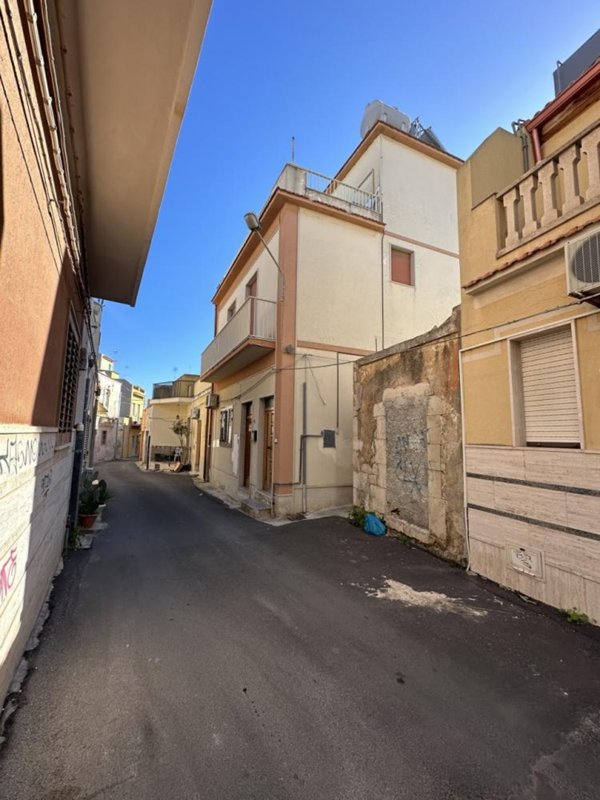 casa indipendente in vendita a Pozzallo