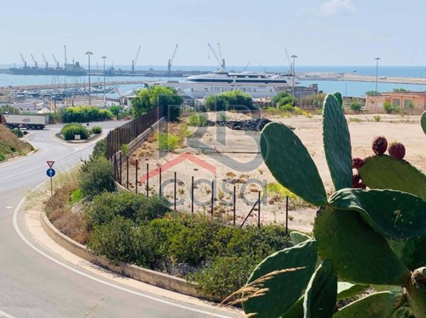 locale commerciale in vendita a Pozzallo