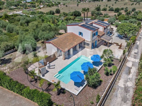 casa indipendente in vendita a Pozzallo