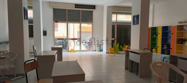 locale commerciale in vendita a Pozzallo