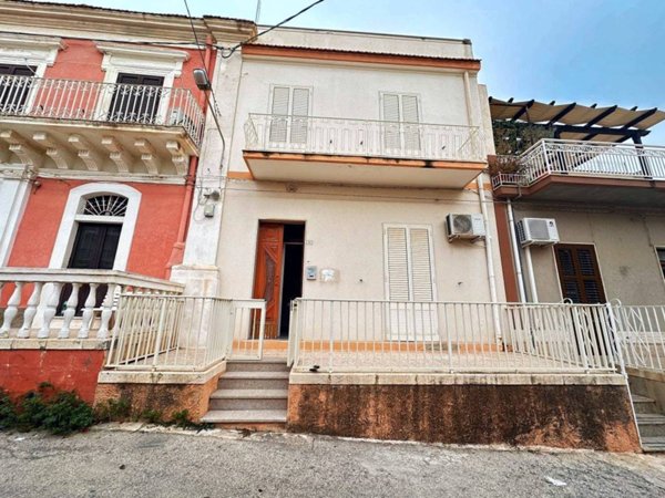 casa indipendente in vendita a Pozzallo