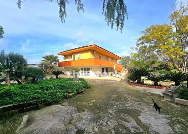 casa indipendente in vendita a Pozzallo