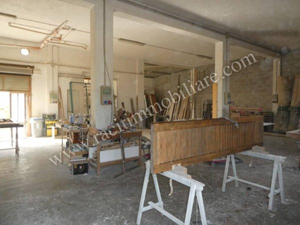 negozio in vendita a Pozzallo