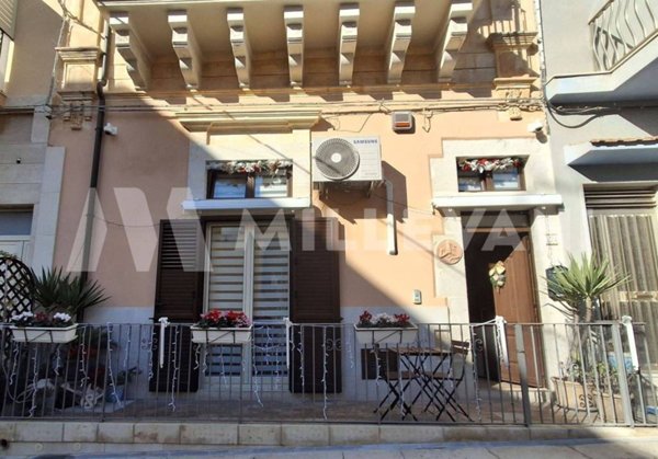 casa semindipendente in vendita a Pozzallo