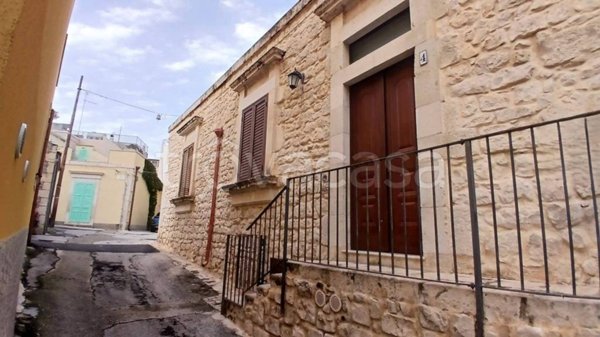 casa indipendente in vendita a Pozzallo