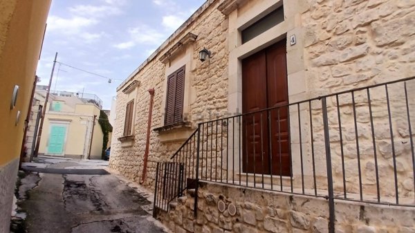 casa indipendente in vendita a Pozzallo