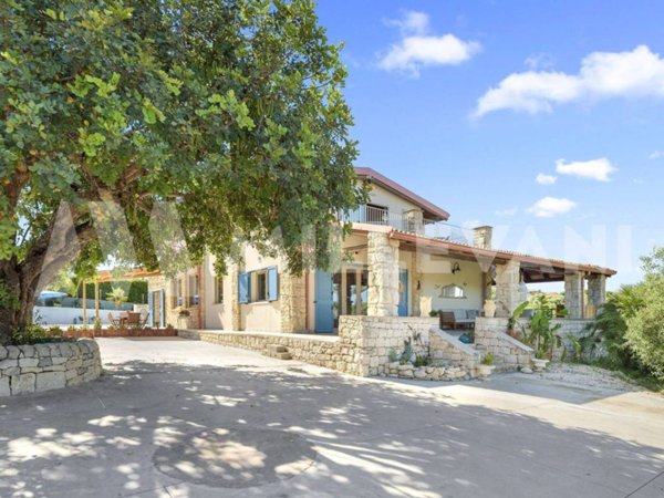 casa indipendente in vendita a Pozzallo