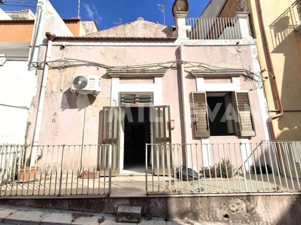 casa indipendente in vendita a Pozzallo