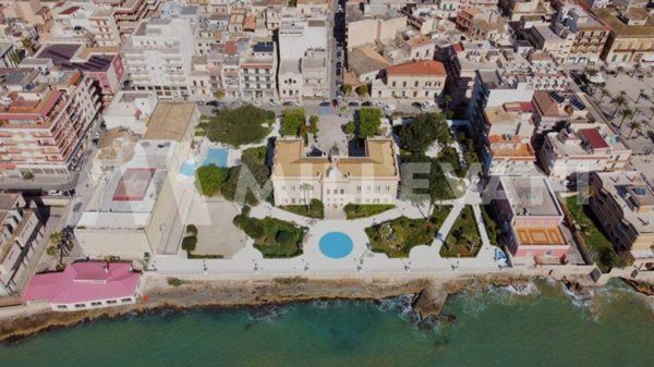 negozio in vendita a Pozzallo