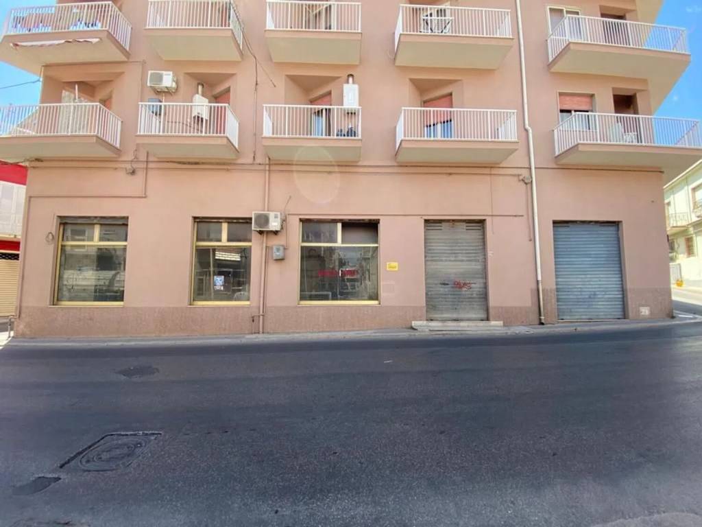 negozio in vendita a Pozzallo