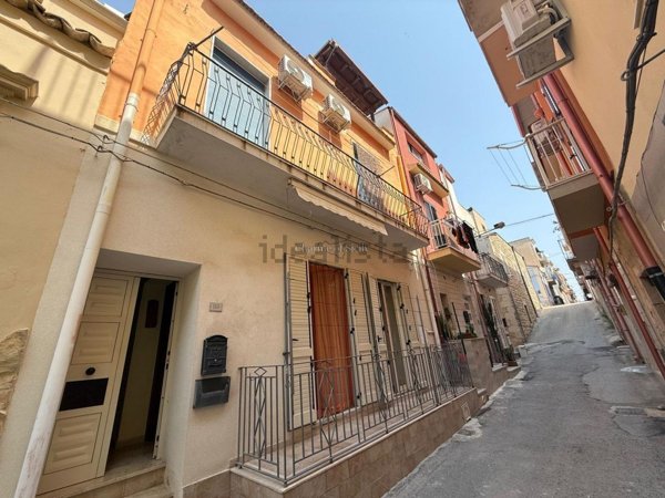 casa indipendente in vendita a Pozzallo