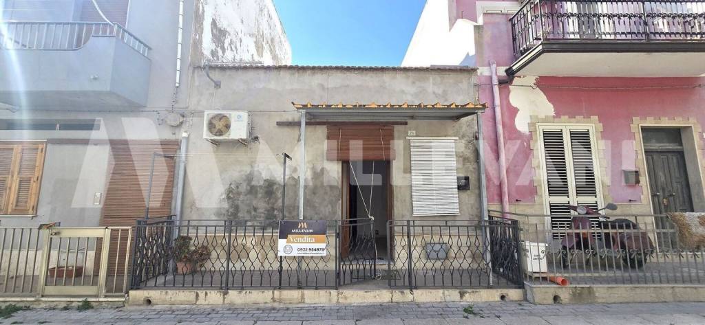 casa indipendente in vendita a Pozzallo