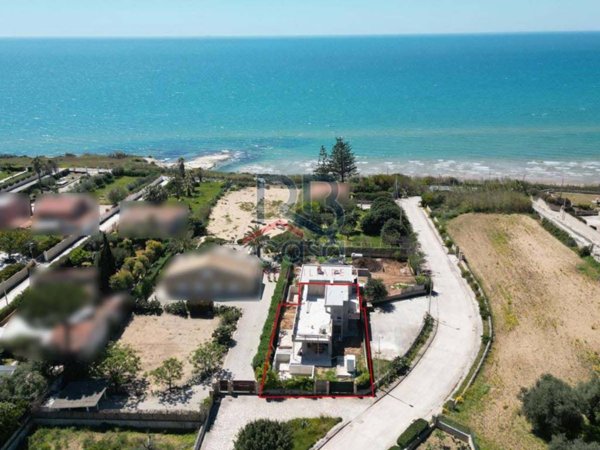 casa indipendente in vendita a Pozzallo