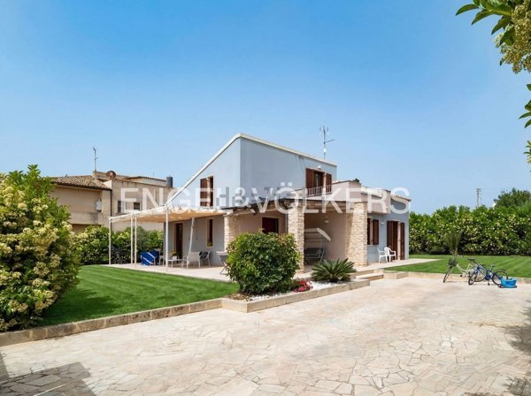 casa indipendente in vendita a Pozzallo