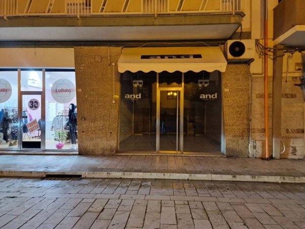 negozio in vendita a Pozzallo