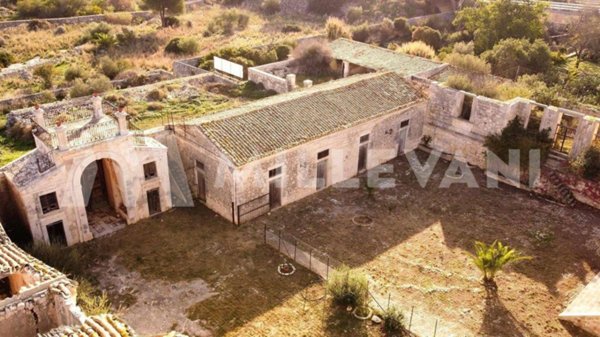 casa indipendente in vendita a Pozzallo