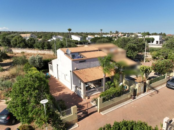 casa indipendente in vendita a Pozzallo