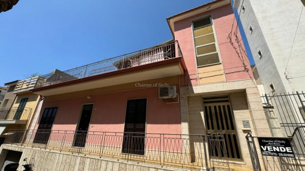 casa indipendente in vendita a Pozzallo