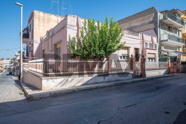 casa indipendente in vendita a Pozzallo