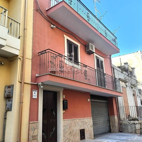 casa indipendente in vendita a Pozzallo