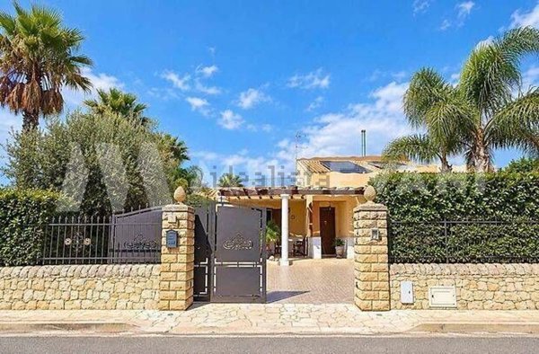 casa indipendente in vendita a Pozzallo