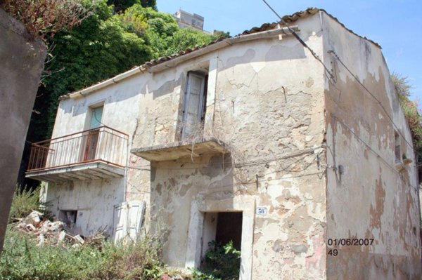 casa indipendente in vendita a Ragusa in zona Ibla