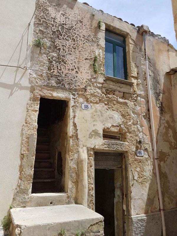 casa indipendente in vendita a Ragusa in zona Ibla