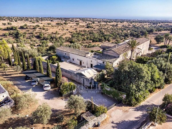 casa indipendente in vendita a Ragusa in zona Donnafugata