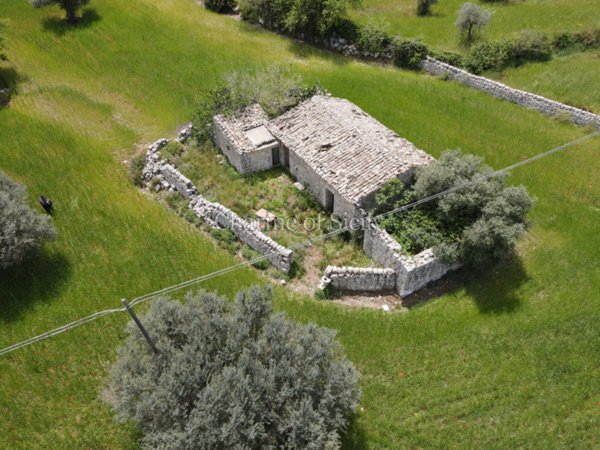 casa indipendente in vendita a Ragusa in zona San Giacomo / Bellocozzo