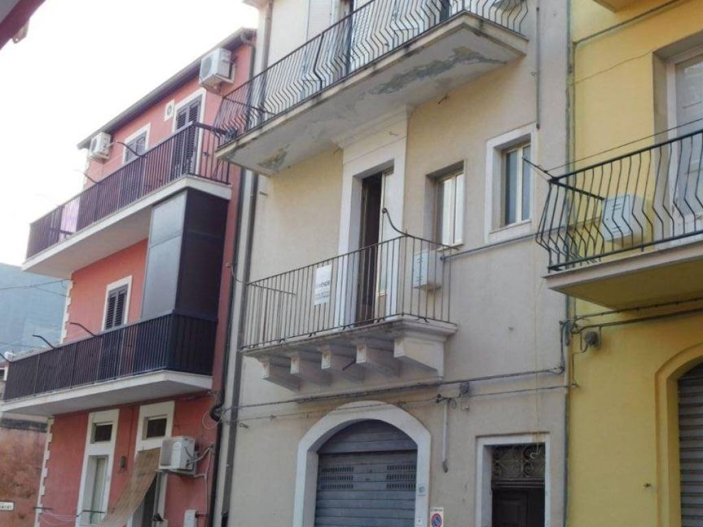 casa indipendente in vendita a Ragusa in zona Ibla