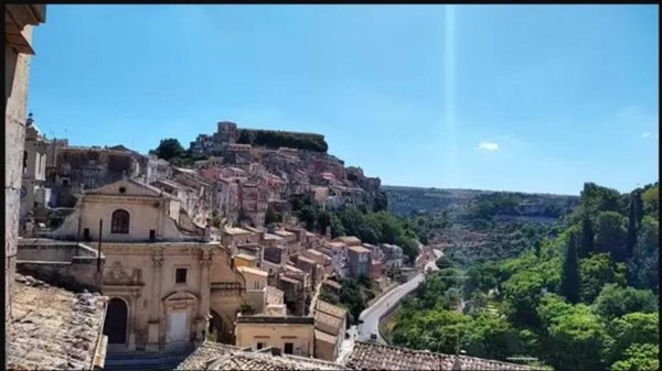 casa indipendente in vendita a Ragusa in zona Ibla