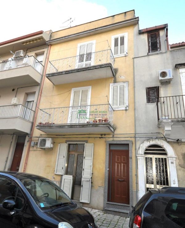 casa indipendente in vendita a Ragusa in zona Ibla