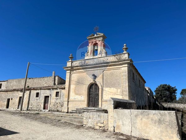casa indipendente in vendita a Ragusa in zona San Giacomo / Bellocozzo