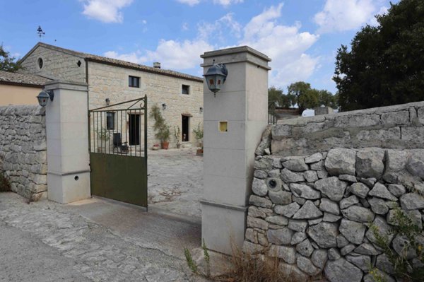 casa indipendente in vendita a Ragusa in zona San Giacomo / Bellocozzo